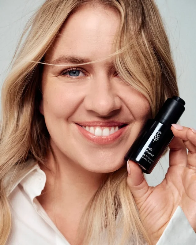 Noili Beauty 10% C+Squalane Radiance Drops